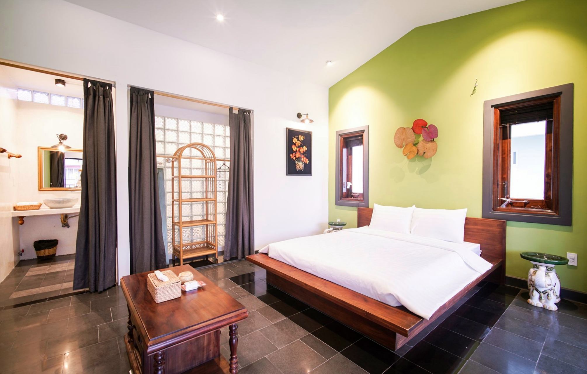 Phòng ngủ tầng 2 của Villa Hội An An Viên Nha Trang