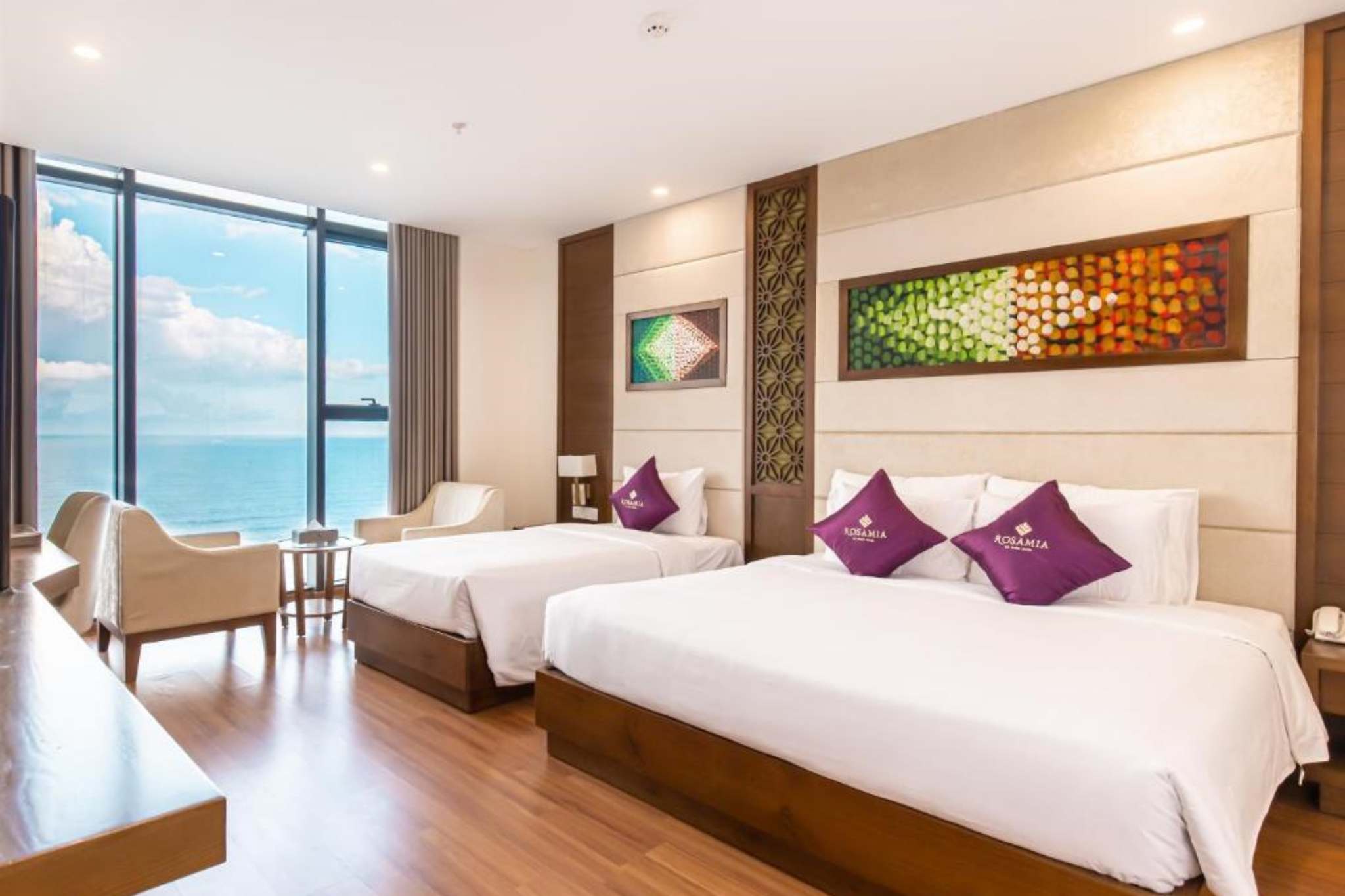 phòng premier triple của Rosamia Da Nang Hotel 