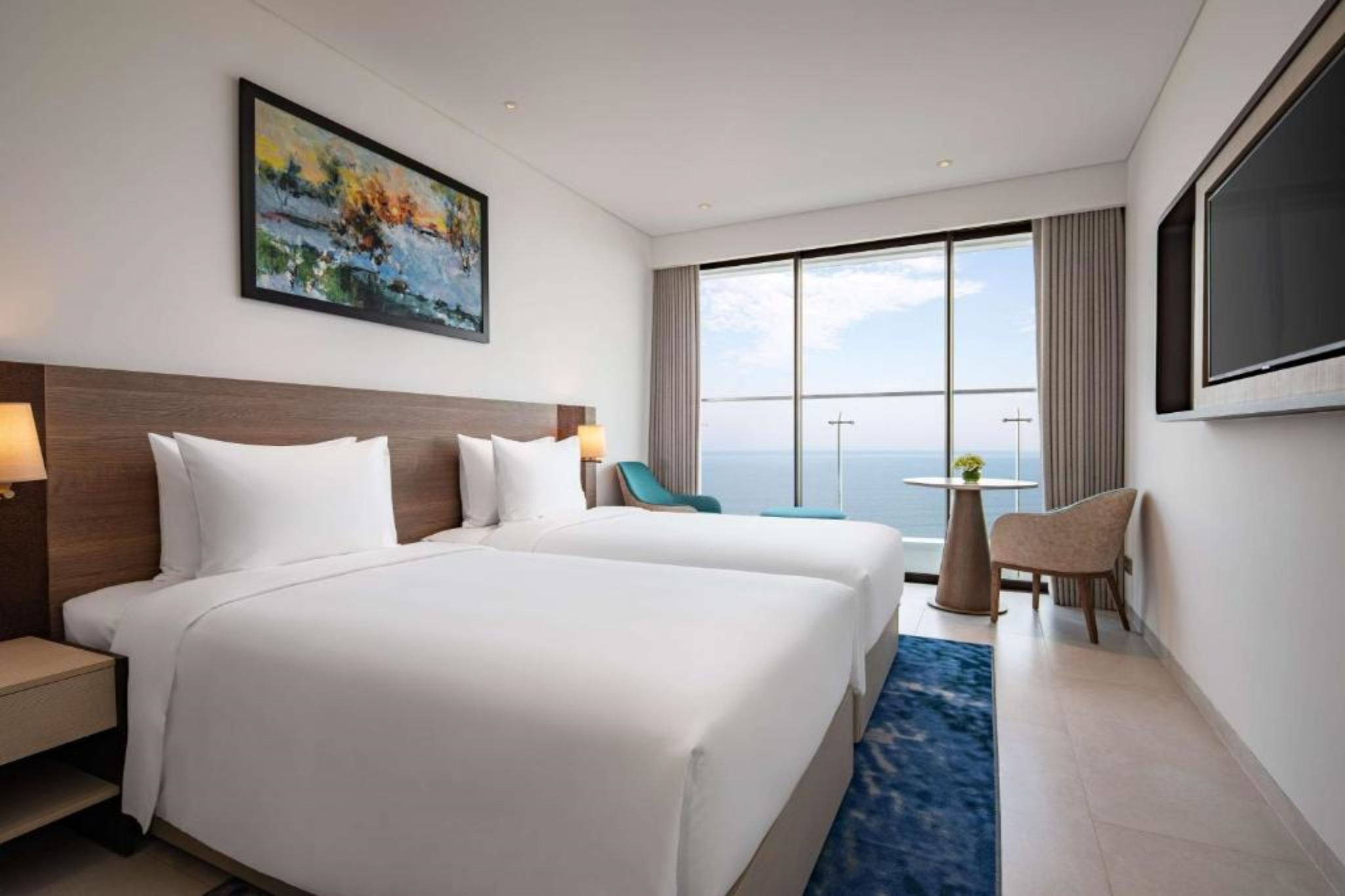 Không gian phòng premium view biển của Radisson Hotel Da Nang 