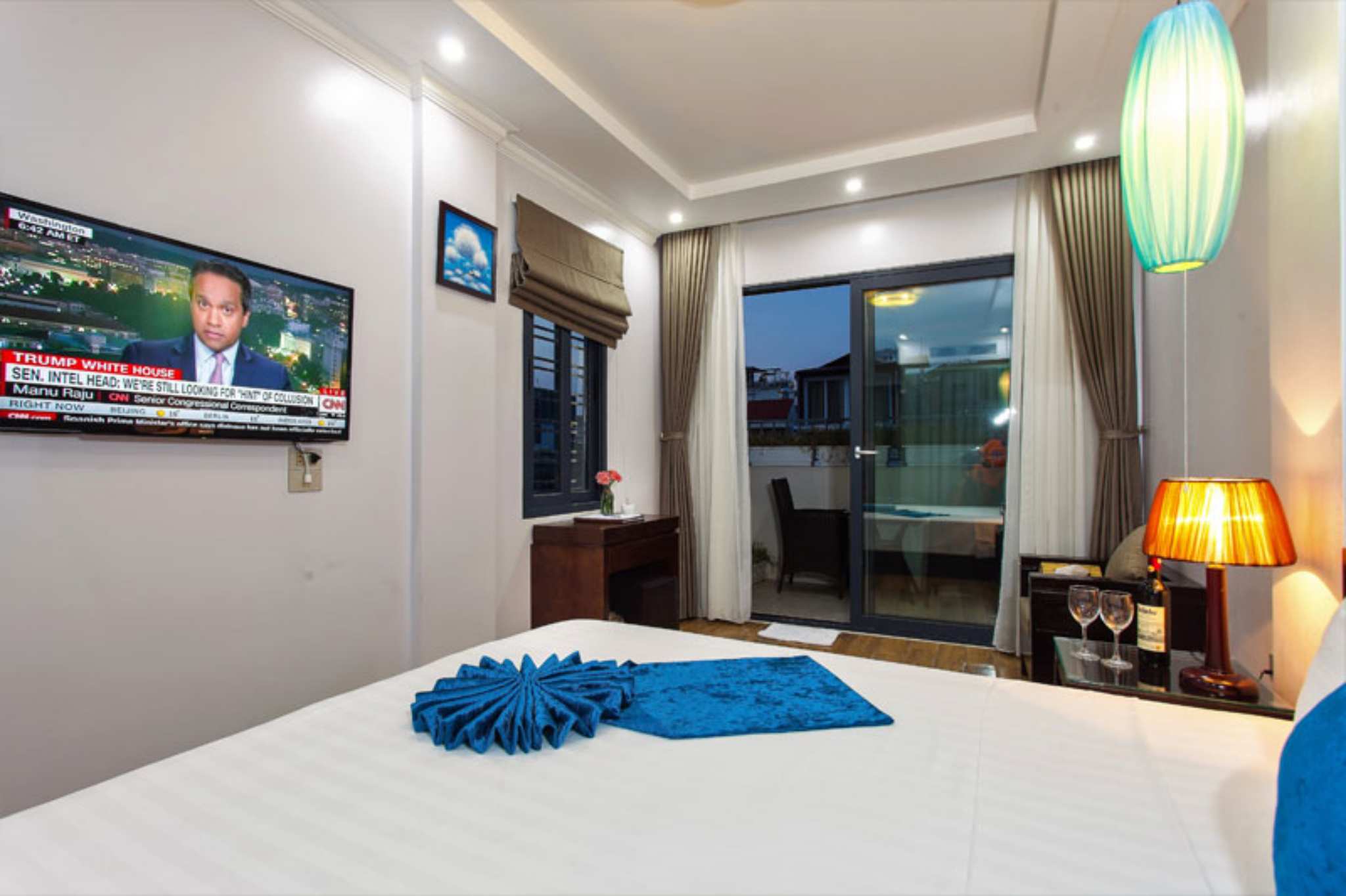 Phòng suite room với ban công tại Hanoi Bella Rosa Suite 