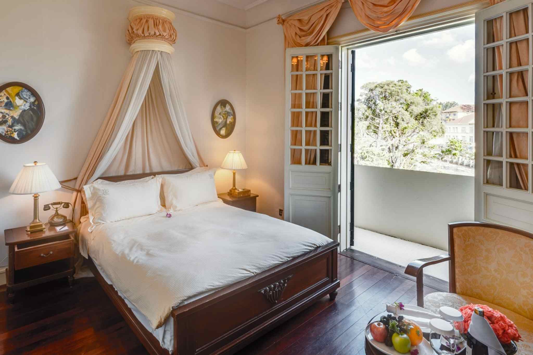 Không gian phòng superior của Đà Lạt Palace Heritage Hotel 