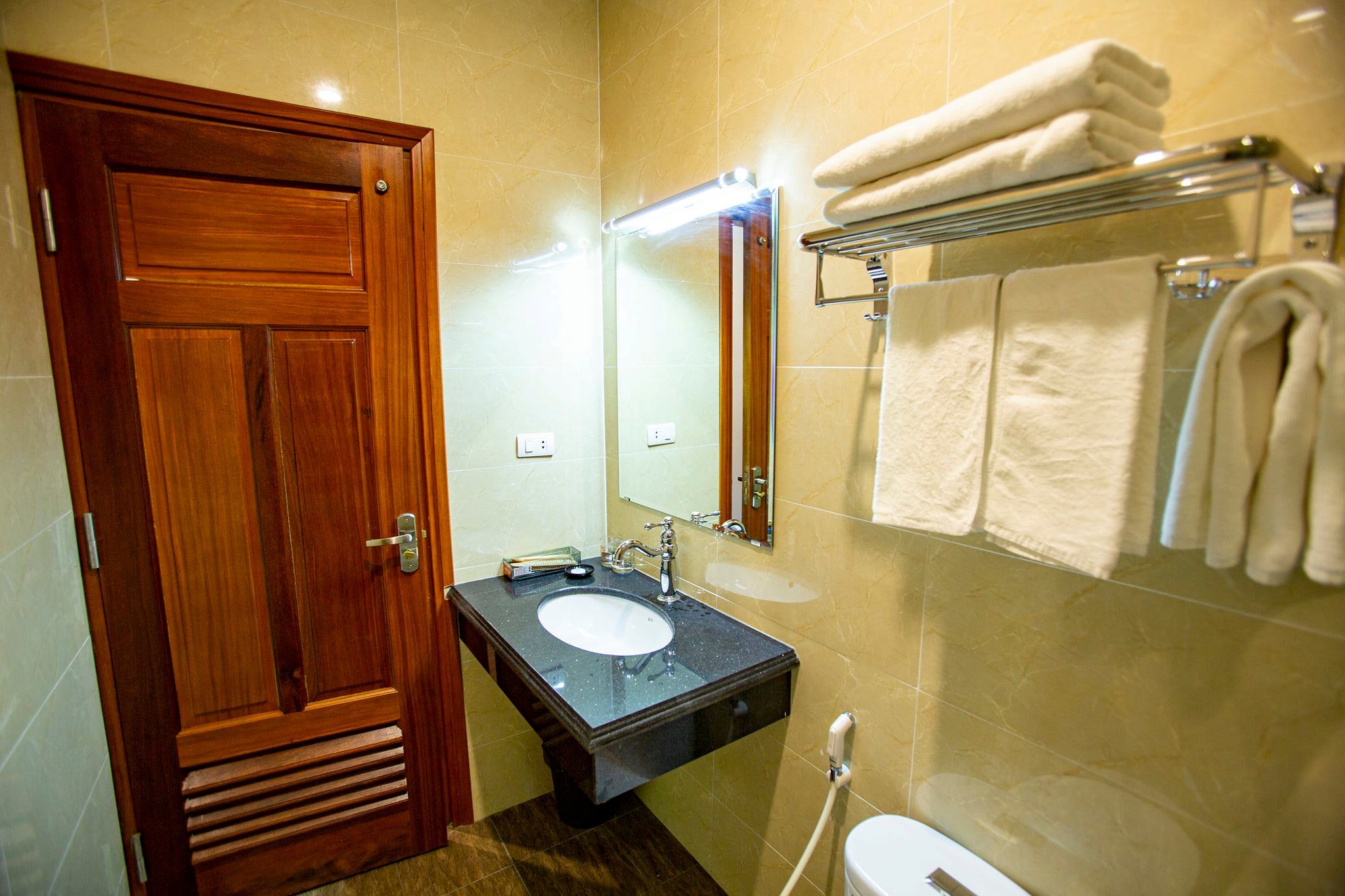 phòng tắm của Melissa Hotel Ninh Bình