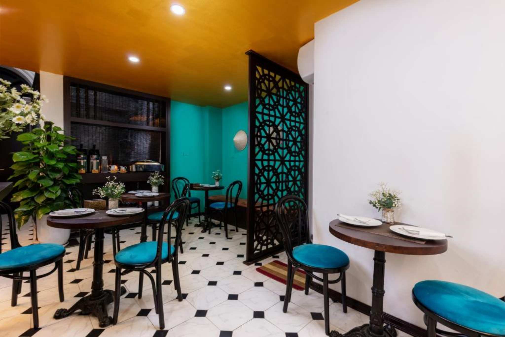 Quầy bar của của Ha Noi Lubally Hotel & Travel
