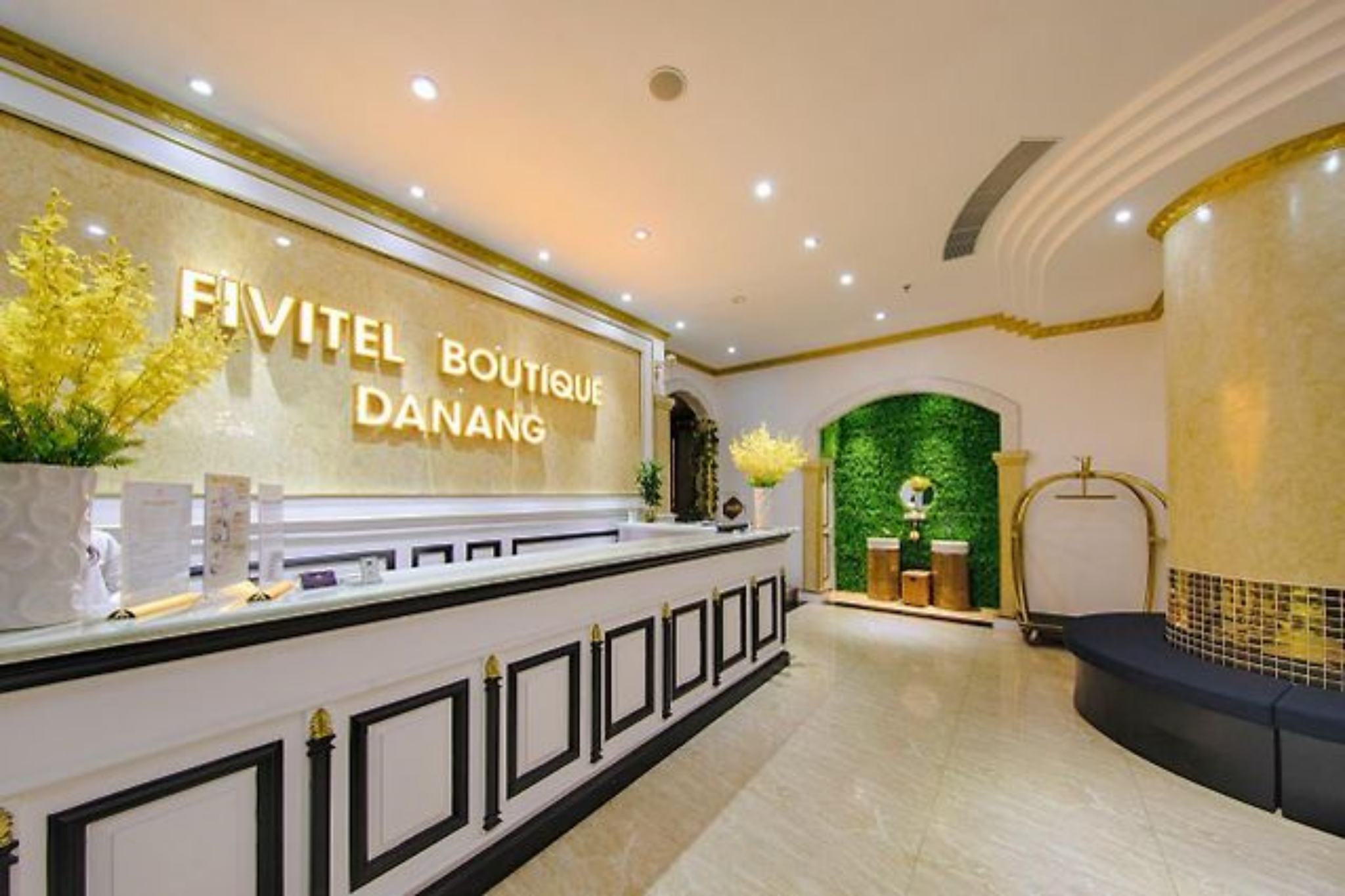 quầy lễ tân Fivitel Boutique Da Nang