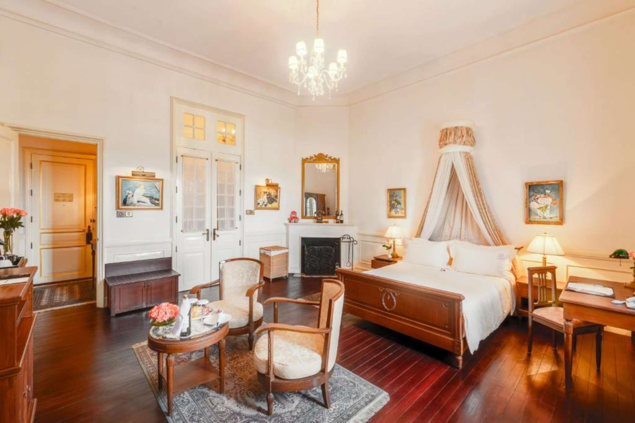 Không gian phòng ngủ của Đà Lạt Palace Heritage Hotel 
