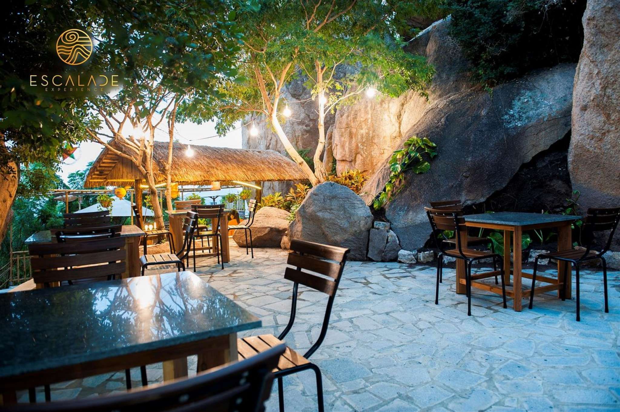 Không gian ngaoif trời tại Escalade Experience Cam Ranh