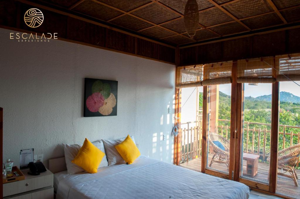 Phòng Mountain view Deluxe Bungalow tại Escalade Experience