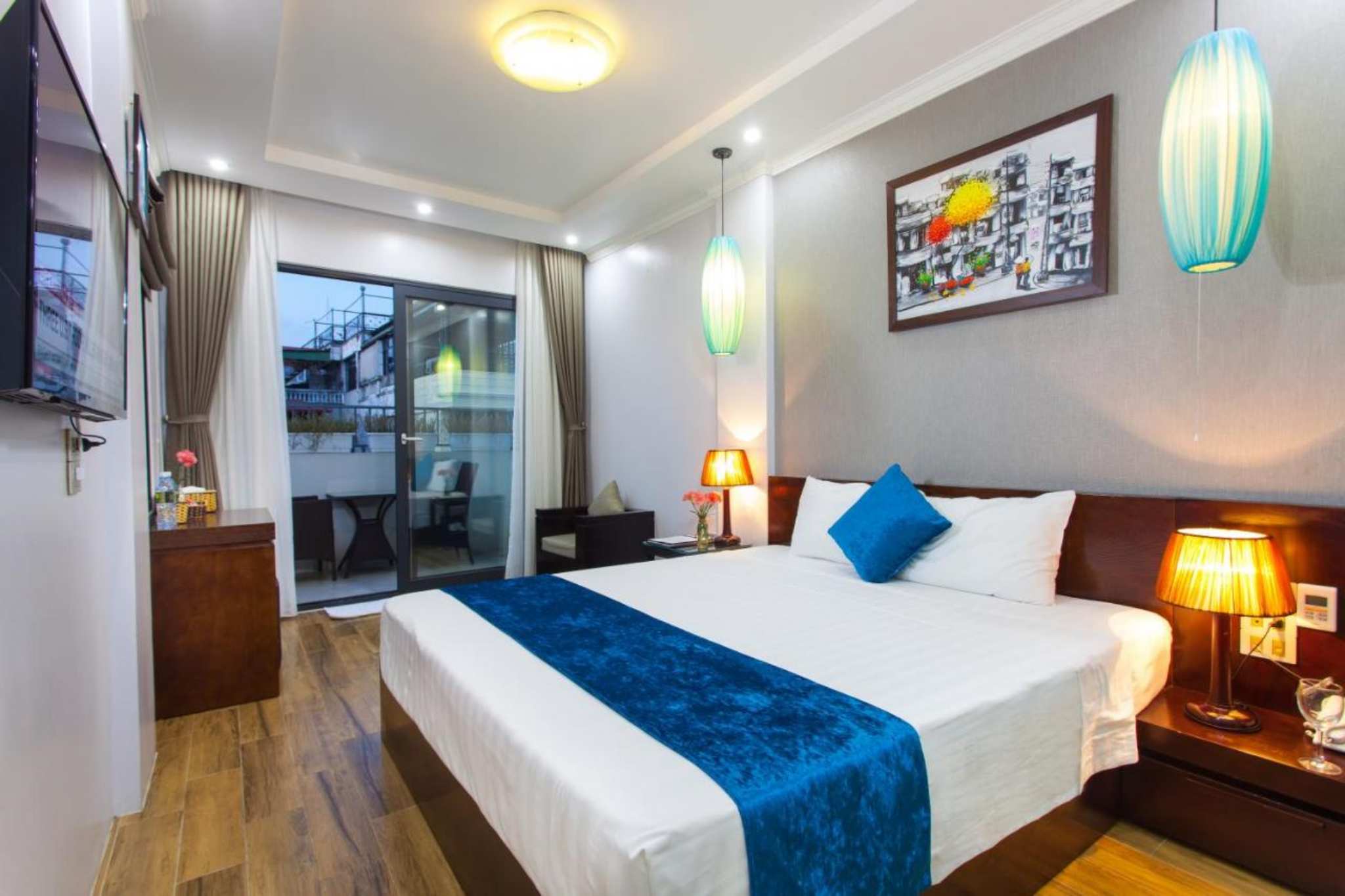 Phòng ngủ của Hanoi Bella Rosa Suite 