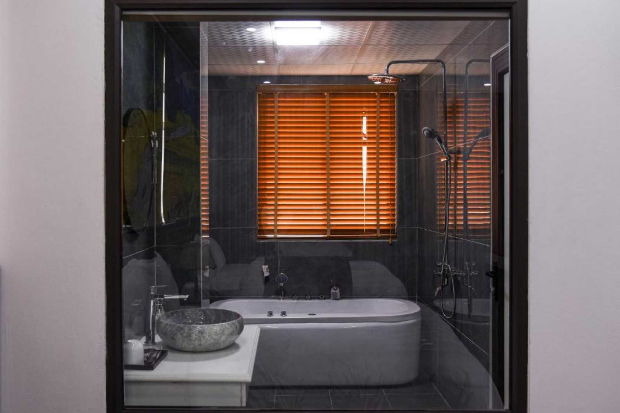 bồn tắm spa tại Lotus Ninh Bình Hotel