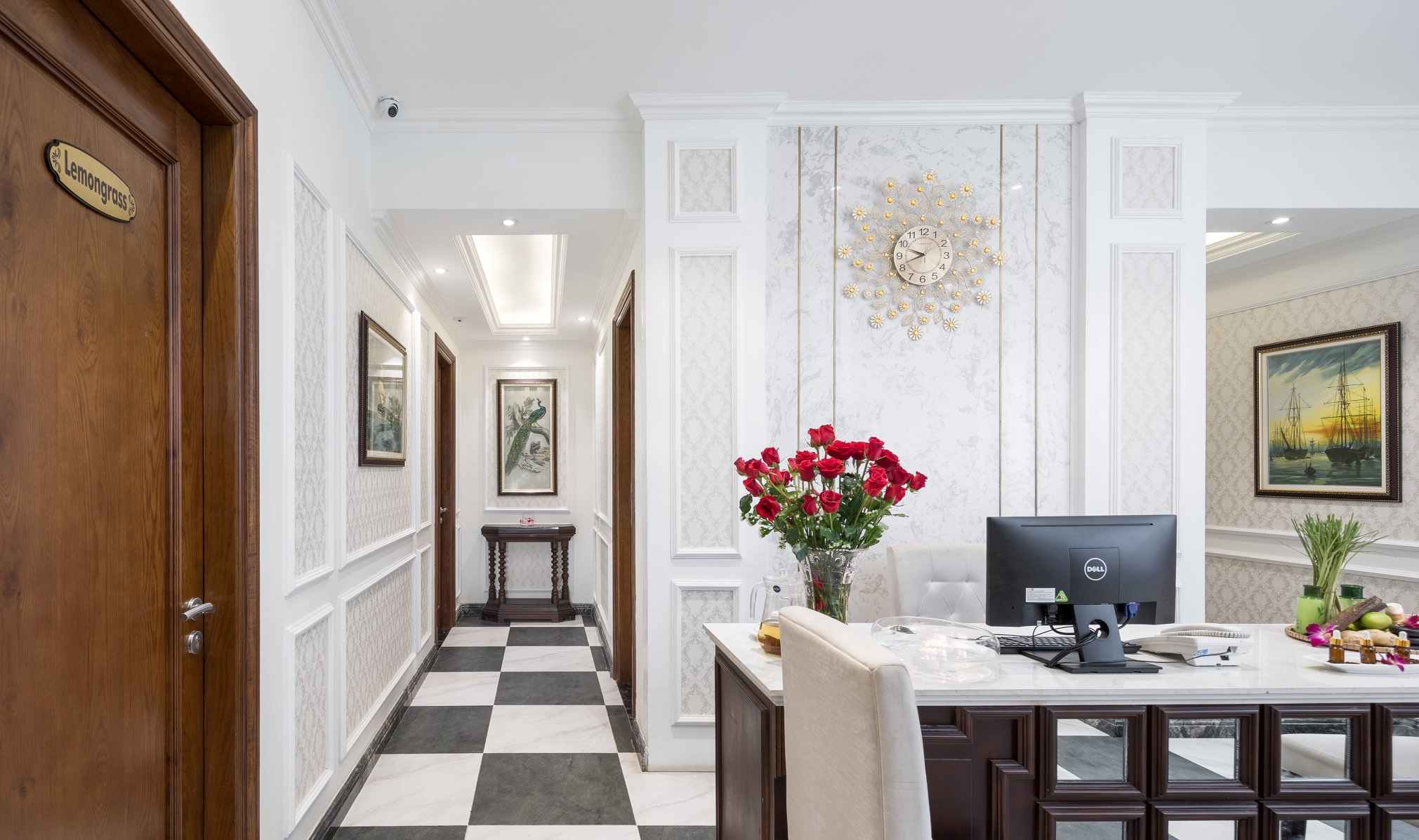 Nhà hàng tại Monarque Hotel Đà Nẵng