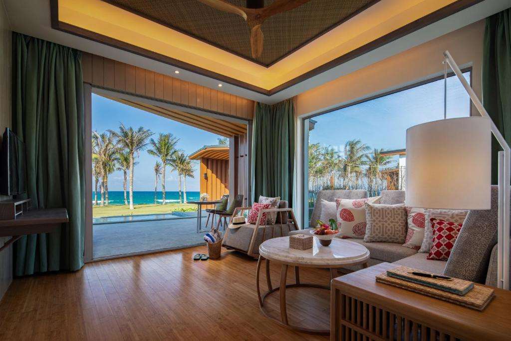 Không gian phòng tại Radisson Blu Cam Ranh 