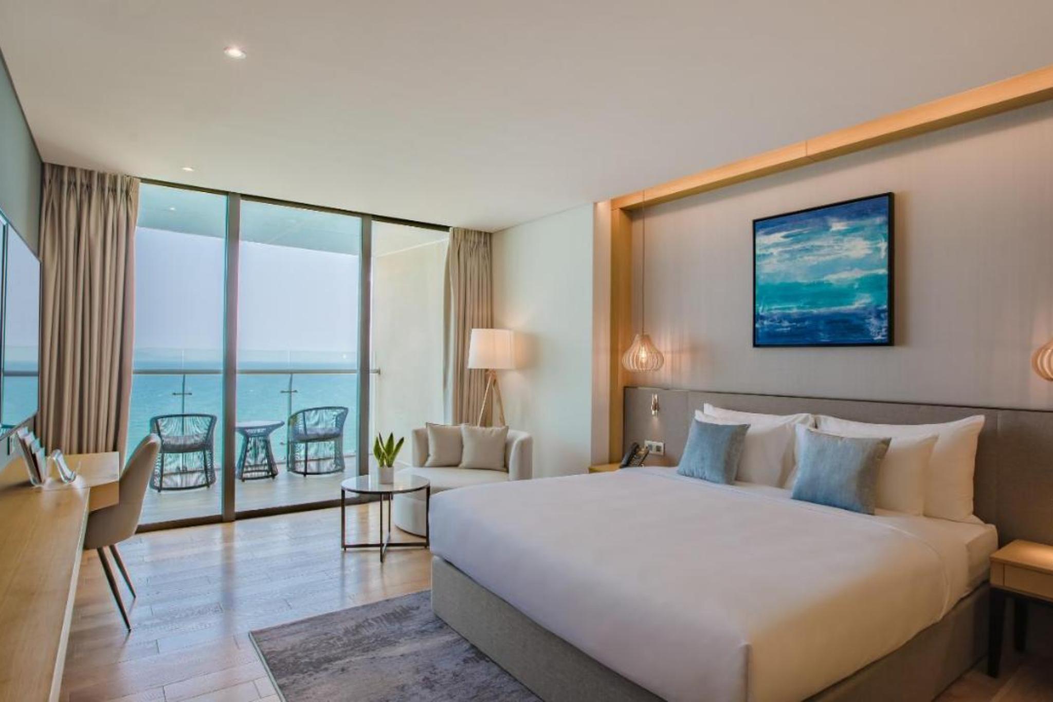 Không gian phòng ngủ của Sel de Mer Hotel & Suites 