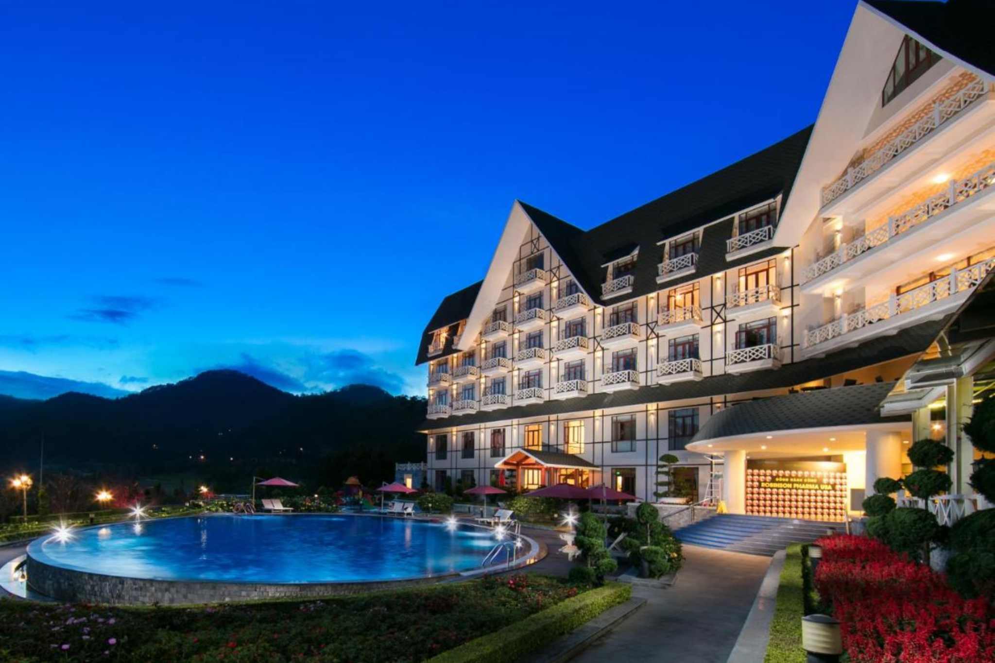review Swiss Belresort Tuyền Lâm 