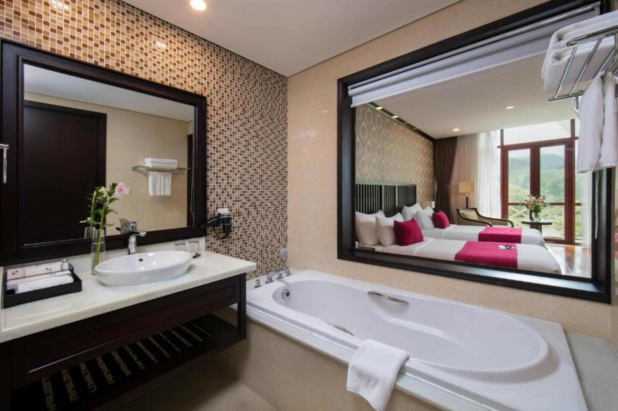 Nội thất phòng nghỉ của  Swiss Belresort Tuyền Lâm 