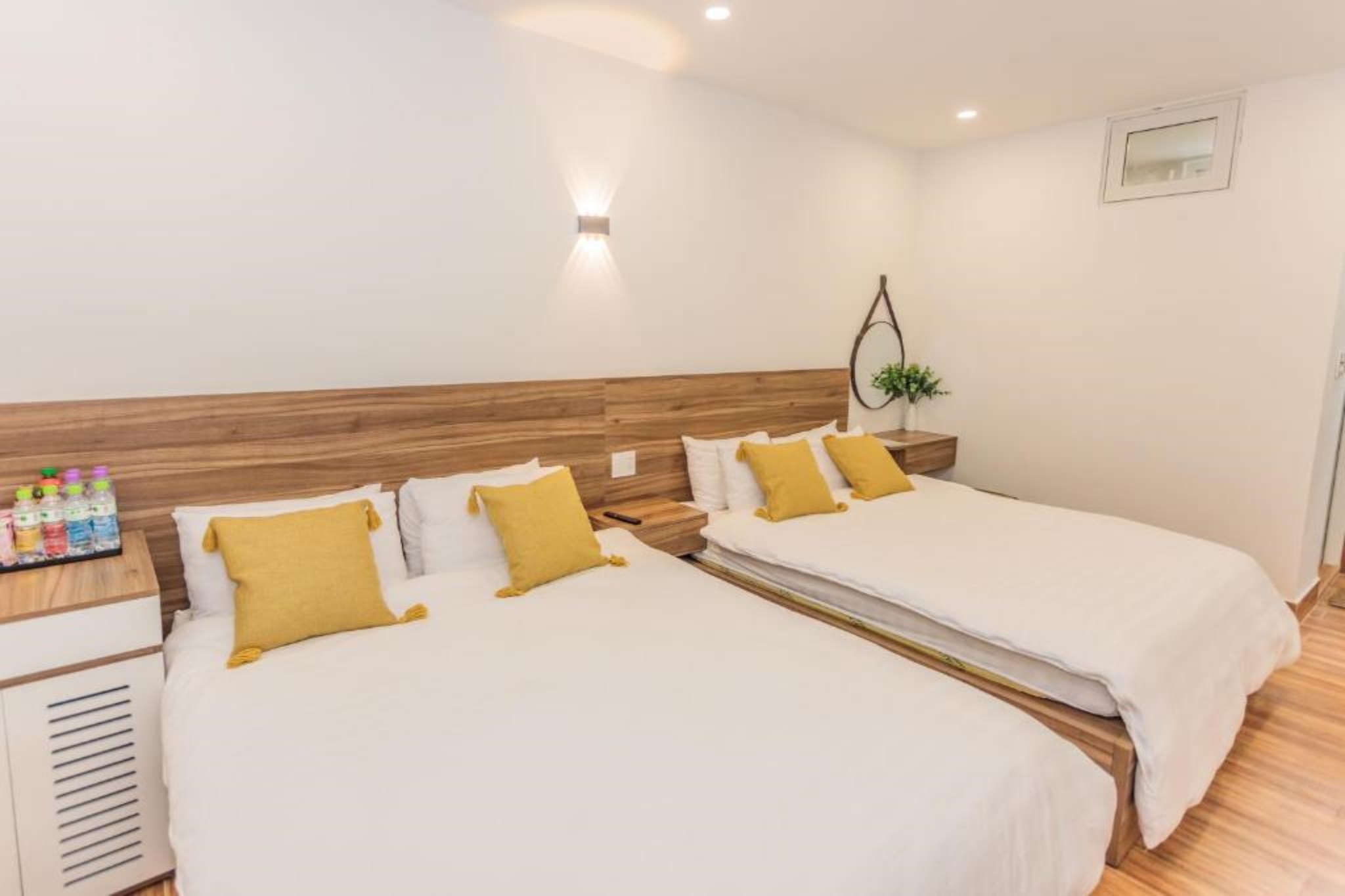 Không gian phòng deluxe gia đình của The Morris Hotel Đà Lạt