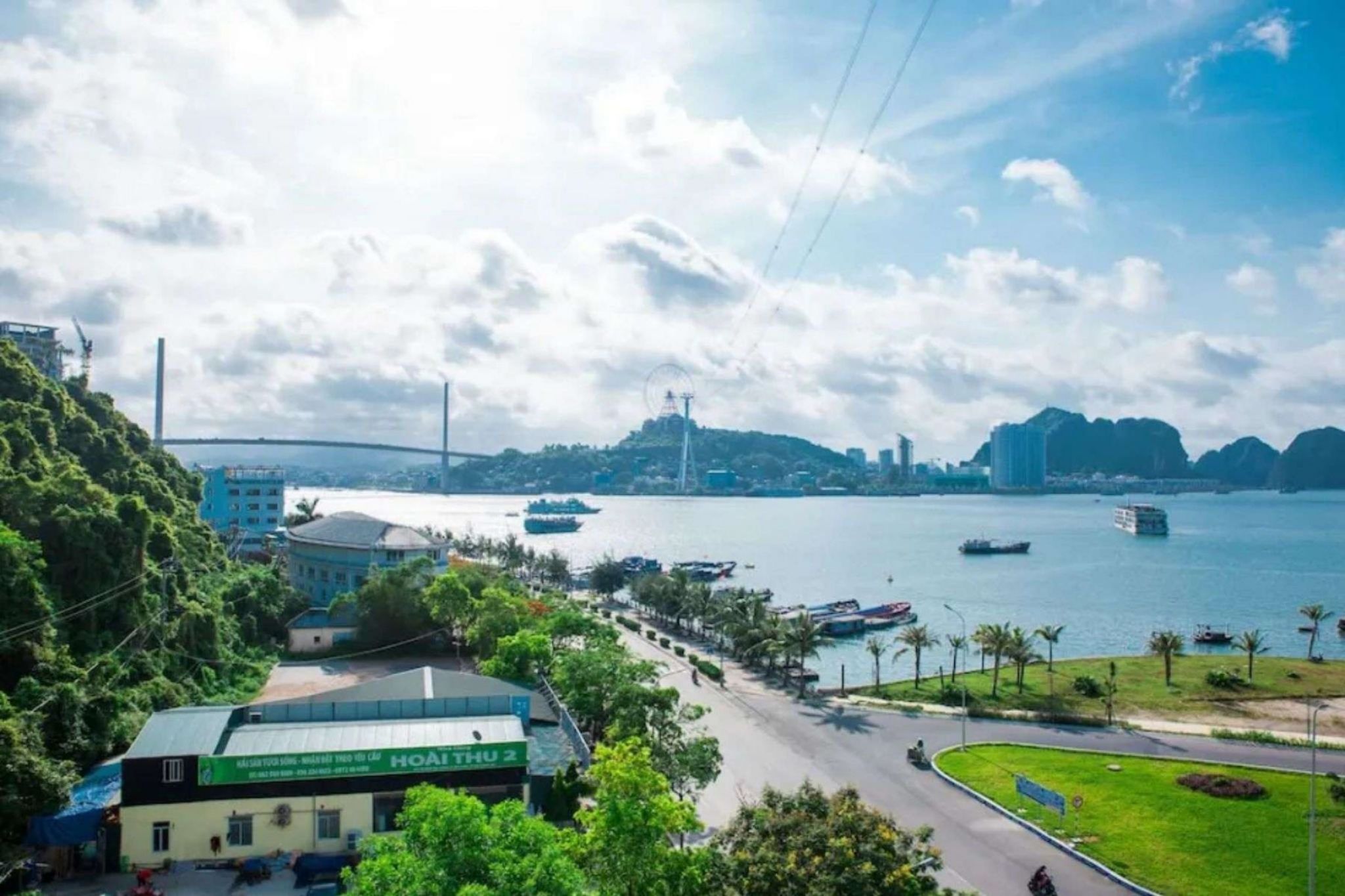Vịnh Hạ Long của Quảng Ninh