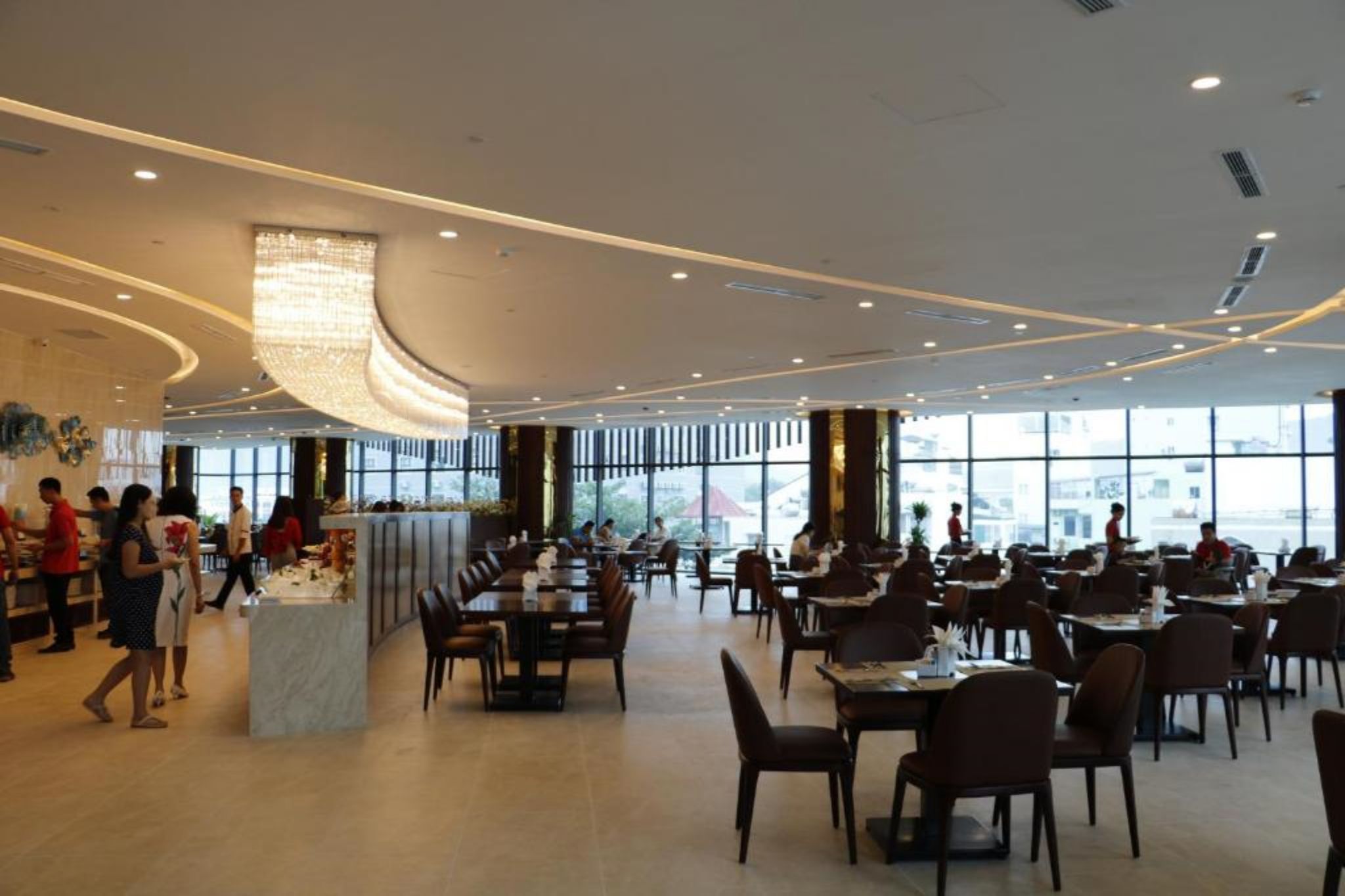 thi công nội thất khách sạn ven biển bảo trì