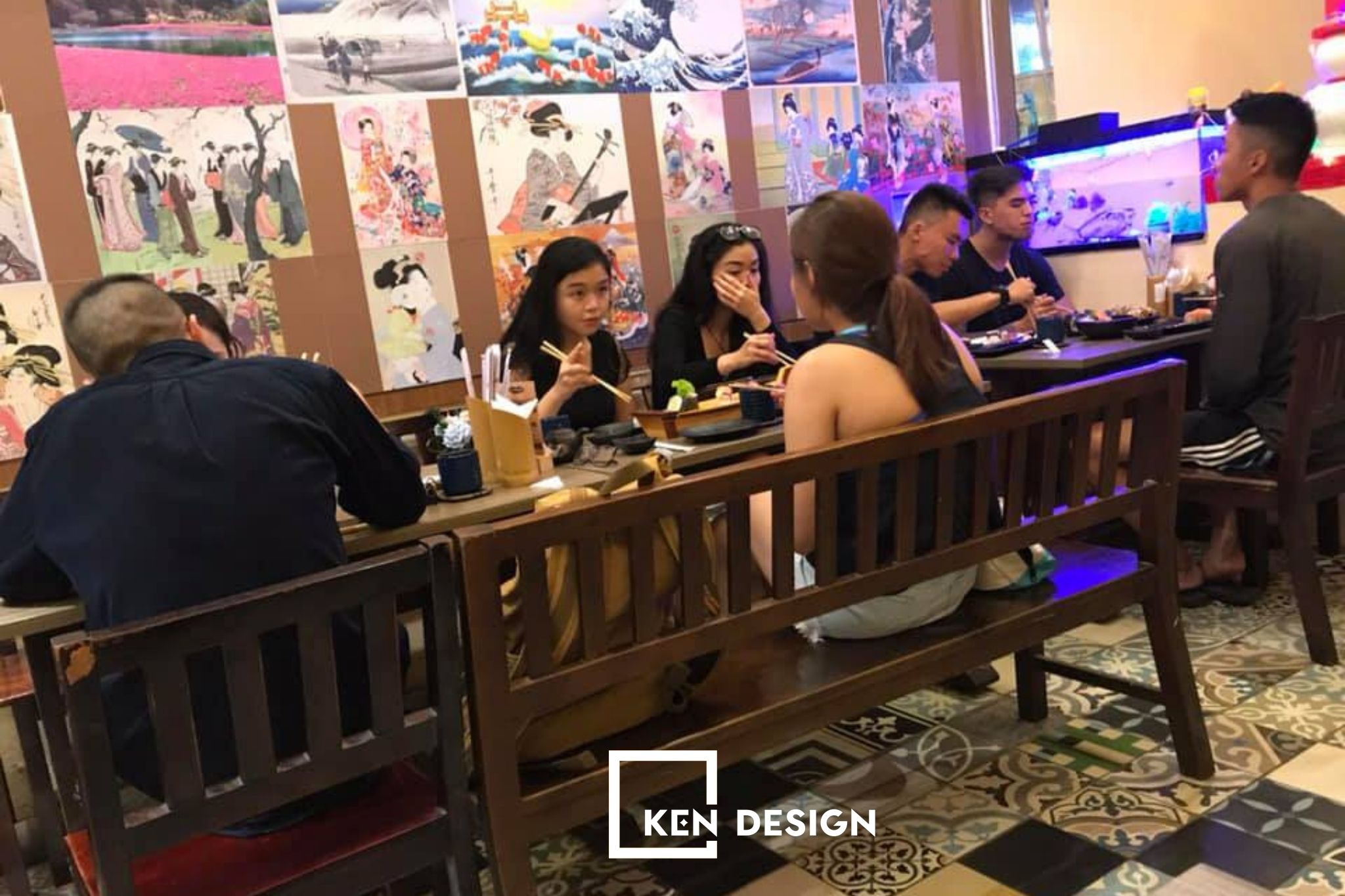 không gian khách ngồi trong thiết kế nhà hàng Miya Sushi