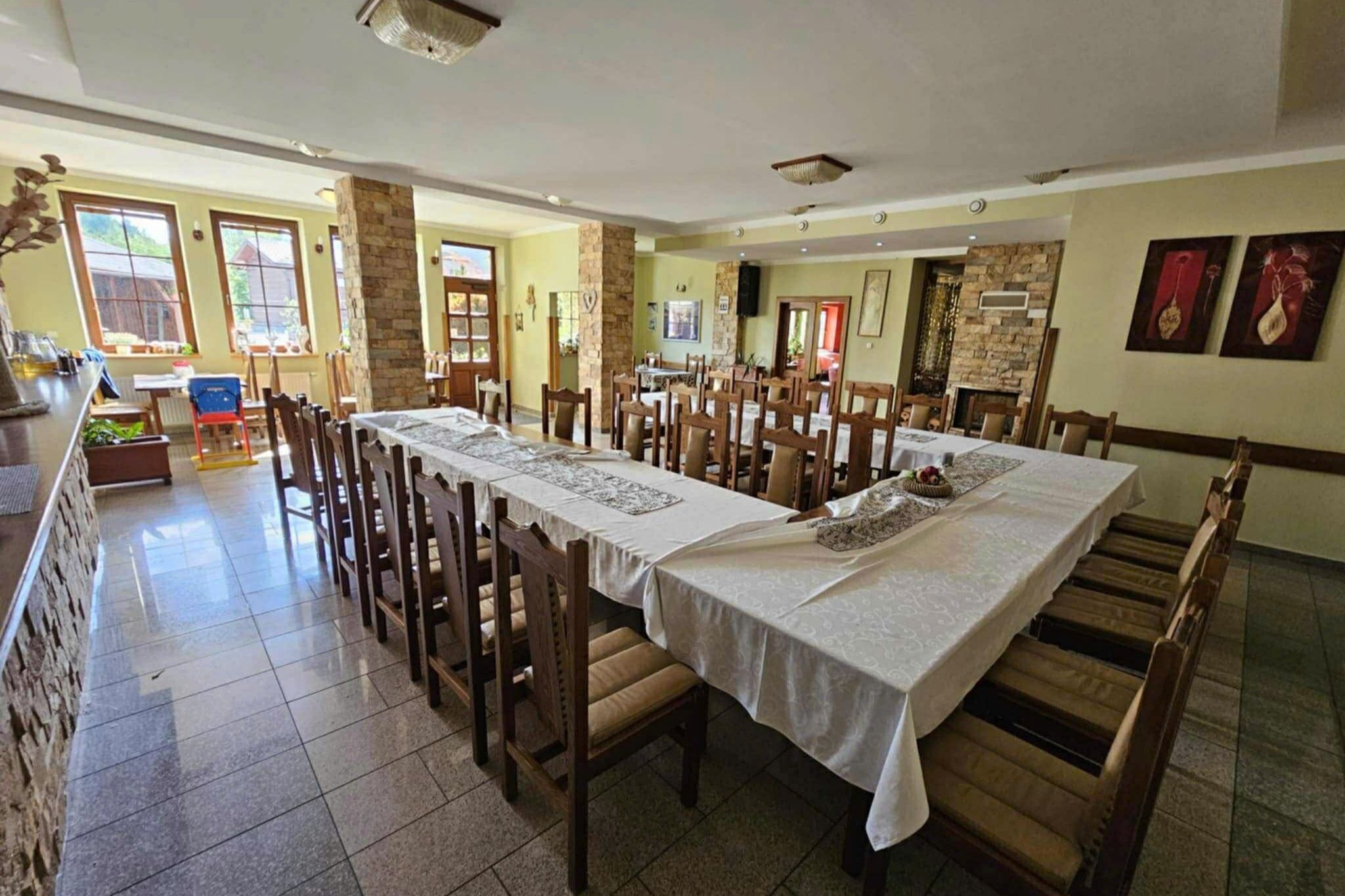 thiet-ke-nha-hang-tai-slovakia2