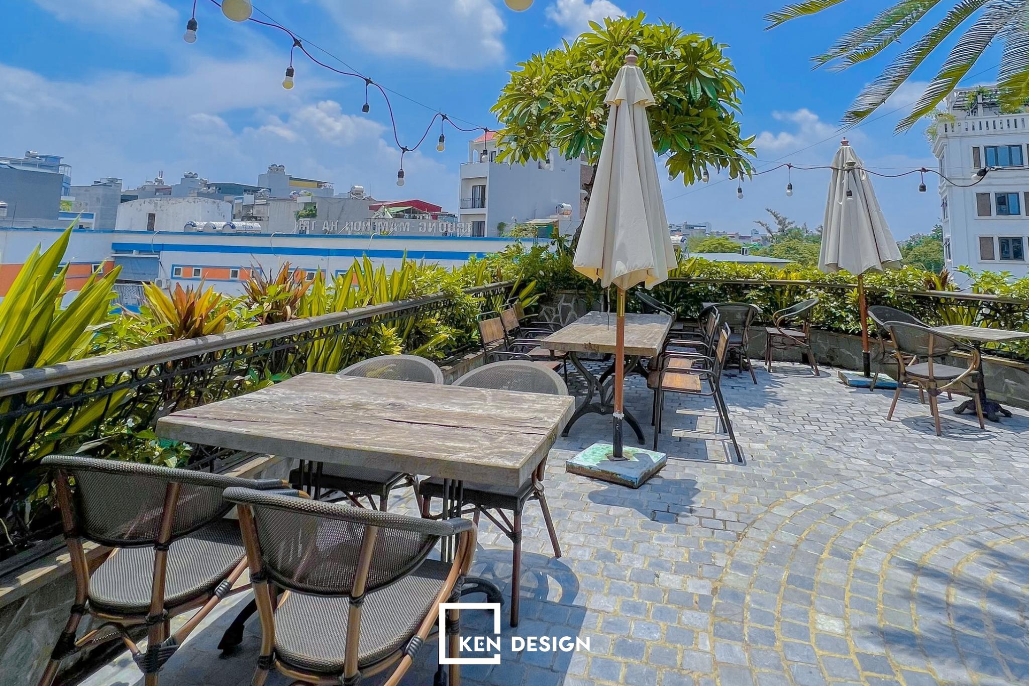 Thi công quán cafe modern tropical nhiệt đới hiện đại