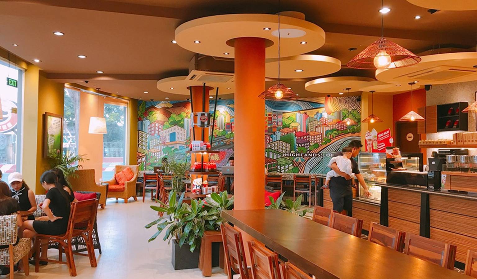 21 Mẫu thiết kế quán cafe Highland HOT tăng doanh thu bán hàng
