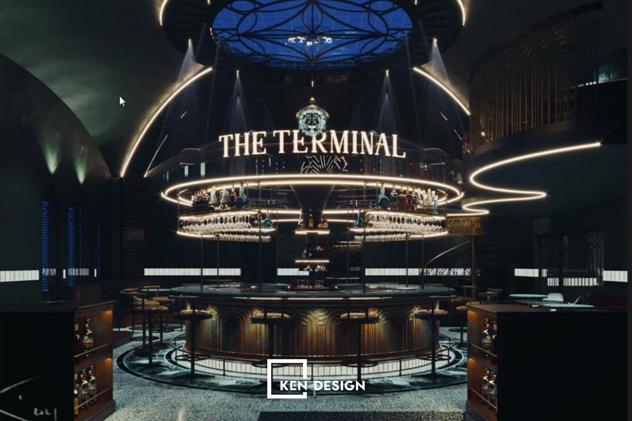 The Terminal - không gian