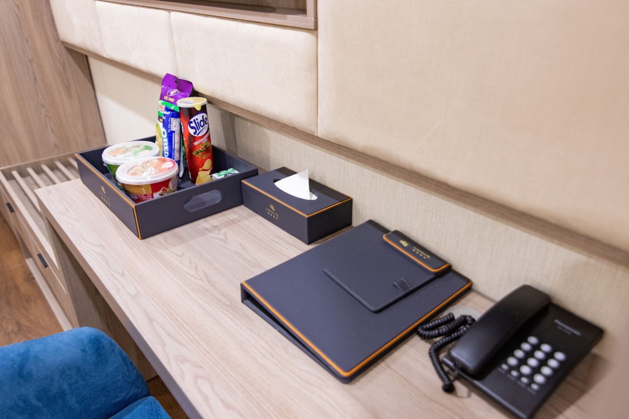 Một số tiện nghi trong phòng nghỉ của Sunshine Hotel Móng Cái